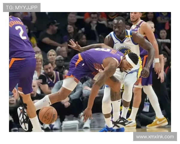 库里砍28分领勇士主场取胜 布克独得38分难阻太阳逆转 库里砍28分领勇士主场取胜 布克独得38分难阻太阳逆转