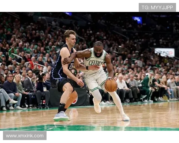 布朗27分班凯罗空砍28+6 凯尔特人客场强势击碎魔术防线